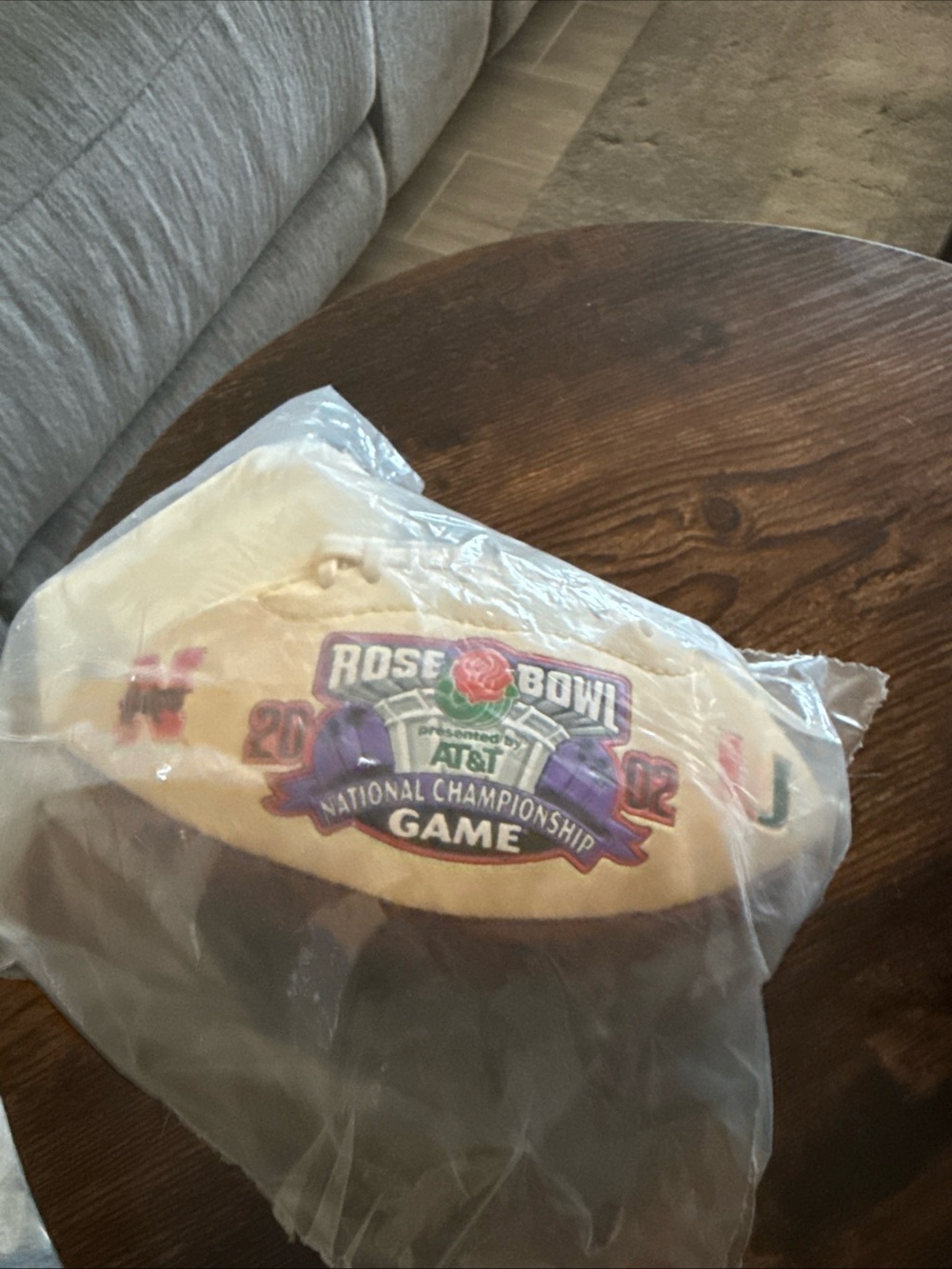 Commemorative White Rose Bowl 2002 Football - AT&T - Picture 6 of 8